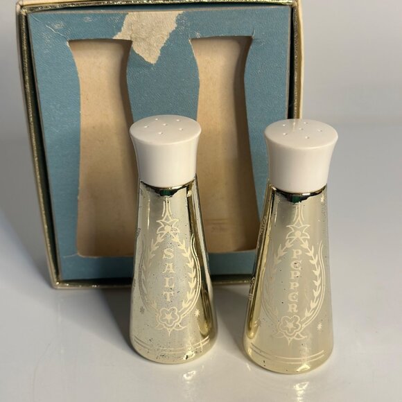 Vintage Table Grace “Grace Before Meals” Salt & Pepper Shaker Set – In Box 2.75" - Picture 2 of 9